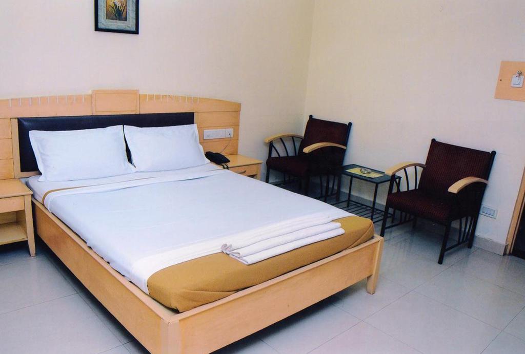 Hotel Padmini Residency Hyderabad Eksteriør bilde