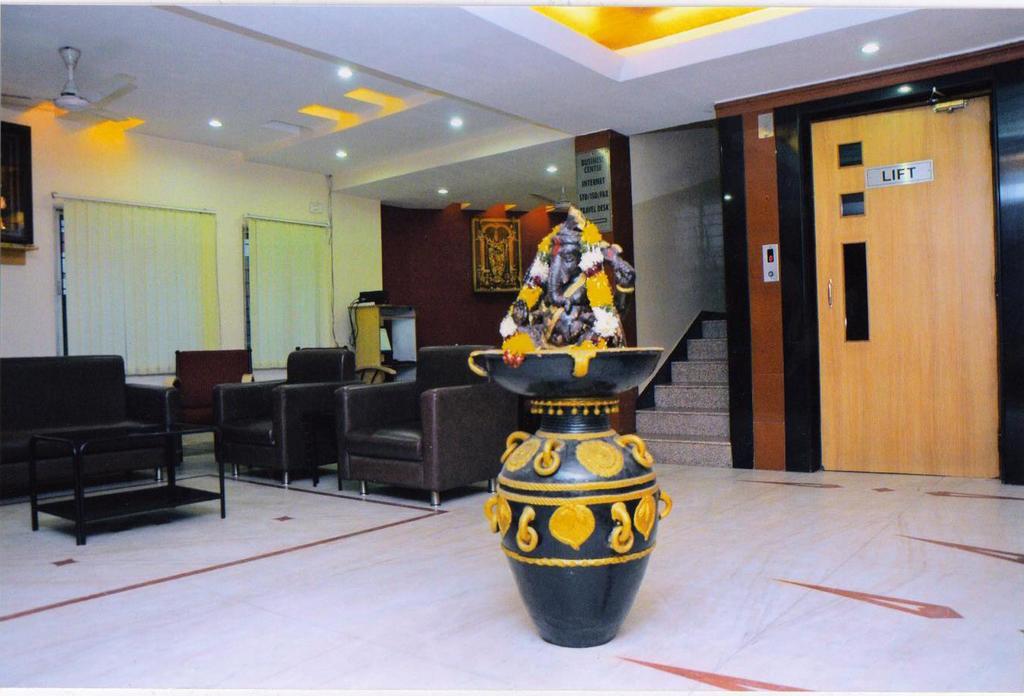 Hotel Padmini Residency Hyderabad Eksteriør bilde